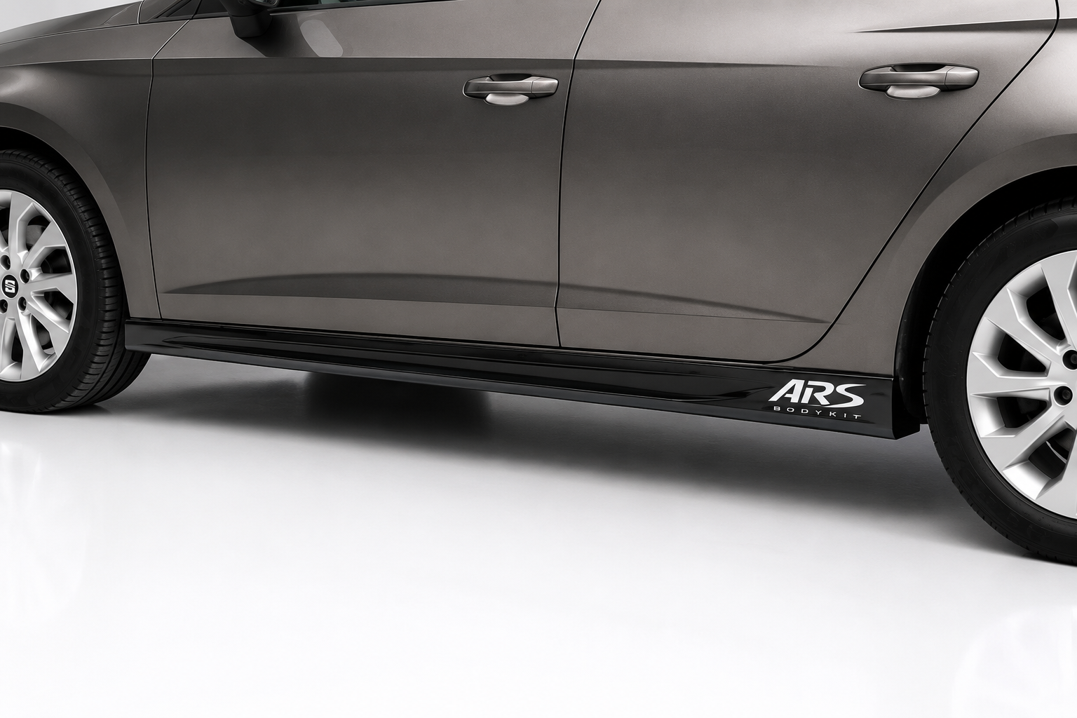 Μαρσπιέ Seat Leon Mk3 5-doors (2012-2020). (1)