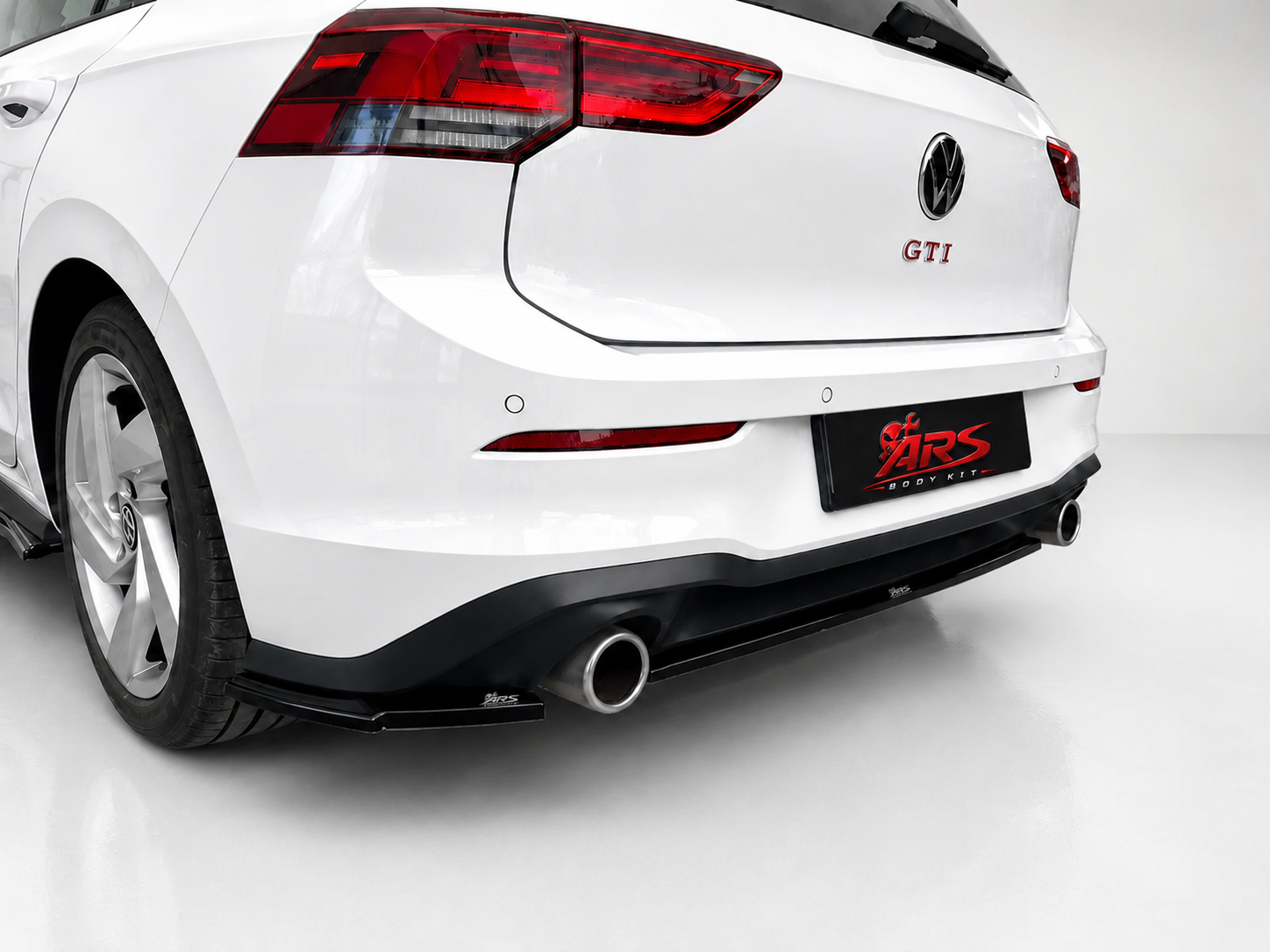 Πίσω Γωνίες Volkswagen Golf Mk8 GTI.